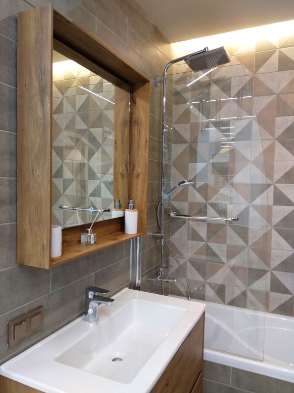 Elegant Tiling and Wall Treatments